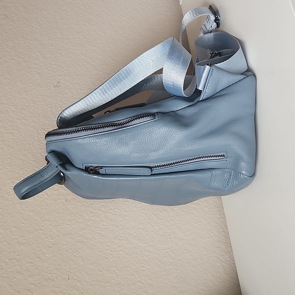 Backpack - Picture 7 of 9